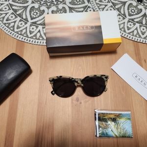 Raen Sunglasses Lily Chai Tortoise/Green